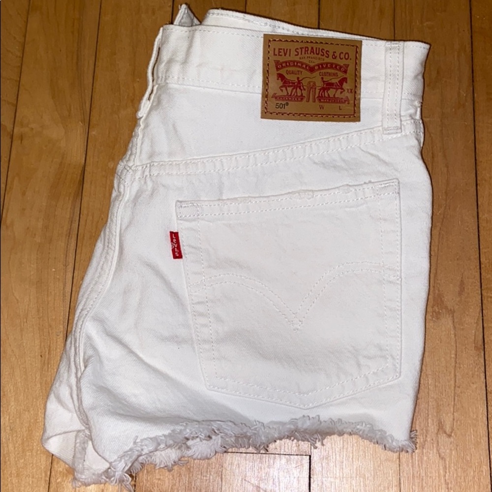 Levi high rise denim short